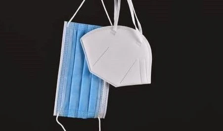 COVID-19: ¿realmente es efectivo usar doble mascarilla?