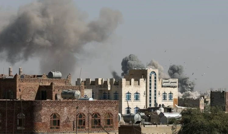 Arabia Saudita y los EAU acogen con satisfacción anuncio de Biden de detener la guerra en Yemen. Arabia Saudita y los EAU acogen con satisfacción anuncio de Biden de detener la guerra en Yemen.