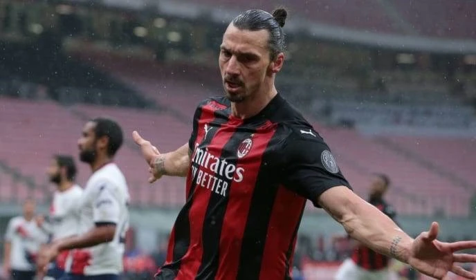 Ibrahimovic guía éxito del Milán en liga italiana de fútbol