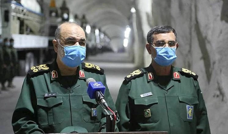 Guardia Revolucionaria iraní presenta nuevos sistemas de misiles.