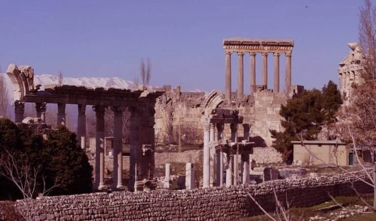 Monumentos romanos: Historia en el Oriente