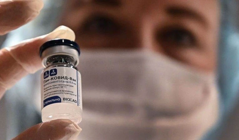 Creadores de Sputnik V hacen sorprendente revelación sobre anticuerpos contra el coronavirus. Foto: El País