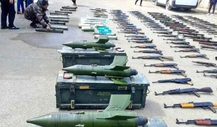 Incautan armas estadounidenses en sede terrorista en Siria.