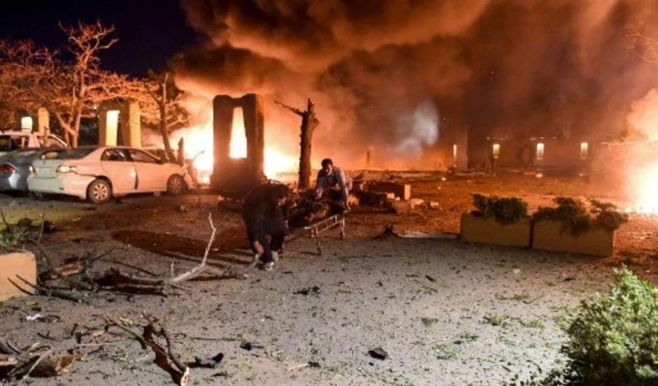 Explosión deja cuatro muertos y 12 heridos de gravedad en Pakistán.