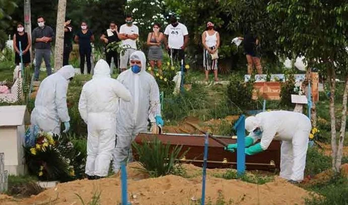 Más de 395 000 muertes por Covid-19 acumula Brasil