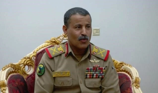 El ministro de Defensa yemení del Gobierno de Salvación Nacional, el general de división Muhammad Nasser al-Atifi.