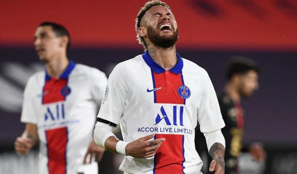 PSG empata y cede presión sobre Lille en fútbol francés