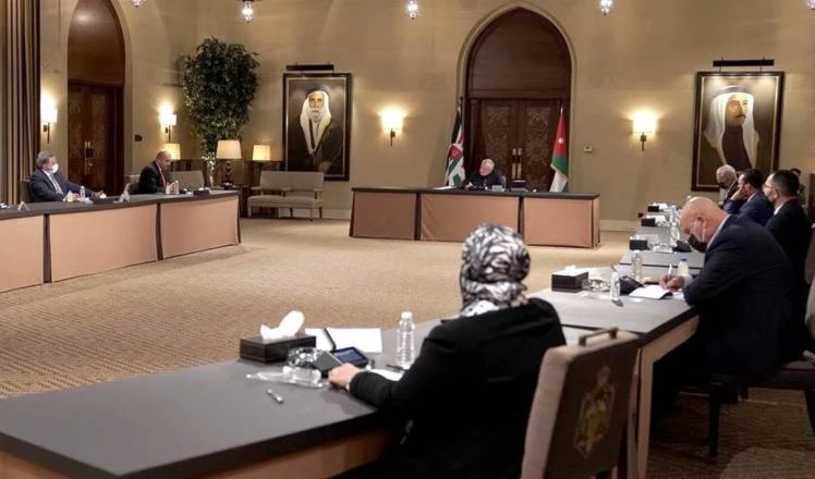 Rey de Jordania: existen intensos esfuerzos para detener la escalada israelí.