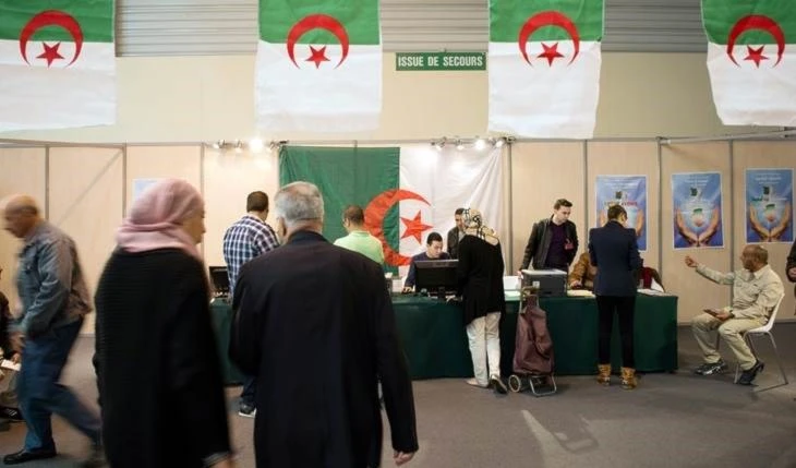 Comienza votación en las elecciones legislativas argelinas por medio de oficinas móviles.