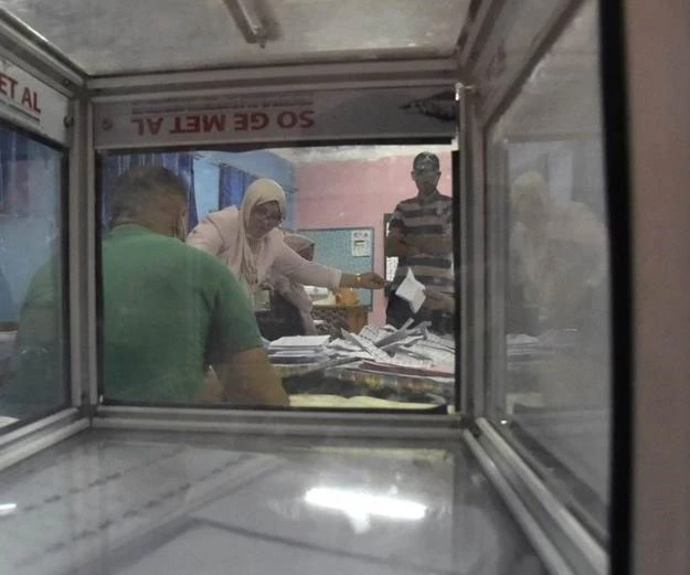 Más del 30 % de argelinos participaron  en las elecciones legislativas