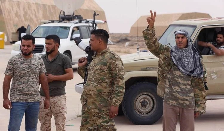 Fuerzas de Haftar atacan posiciones de Daesh en el suroeste del país. Fuerzas de Haftar atacan posiciones de Daesh en el suroeste del país.