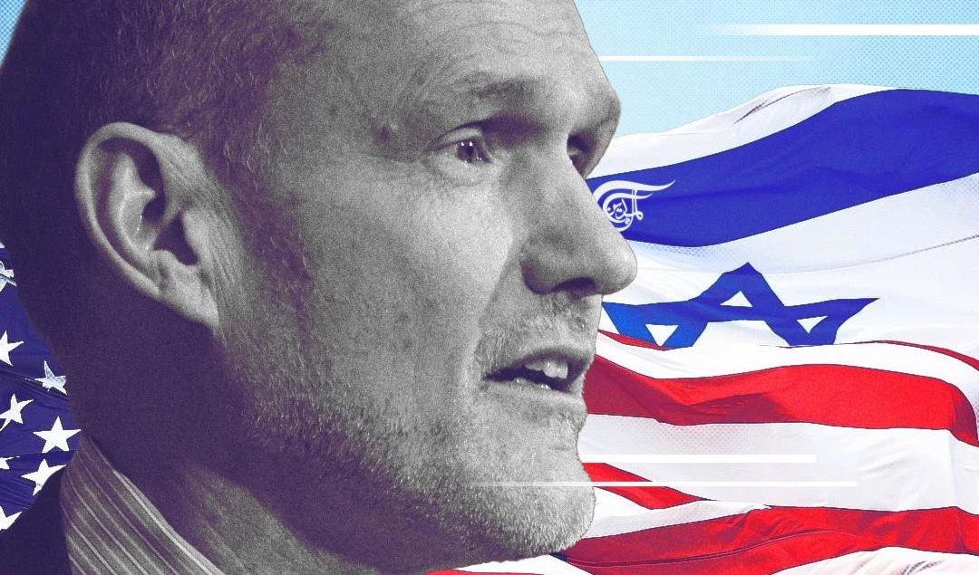 El autor relata que el hecho de que Estados Unidos se haya ocupado mucho de “Israel” ha desviado a menudo su atención de otros expedientes.