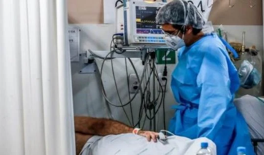 Brasil rompe su propio récord de casos de Covid-19