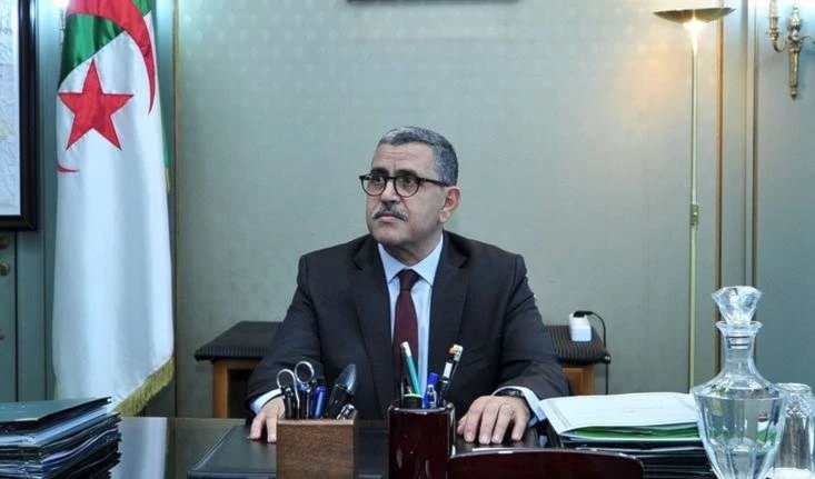 Argelia: dimite el gobierno de Djerad.