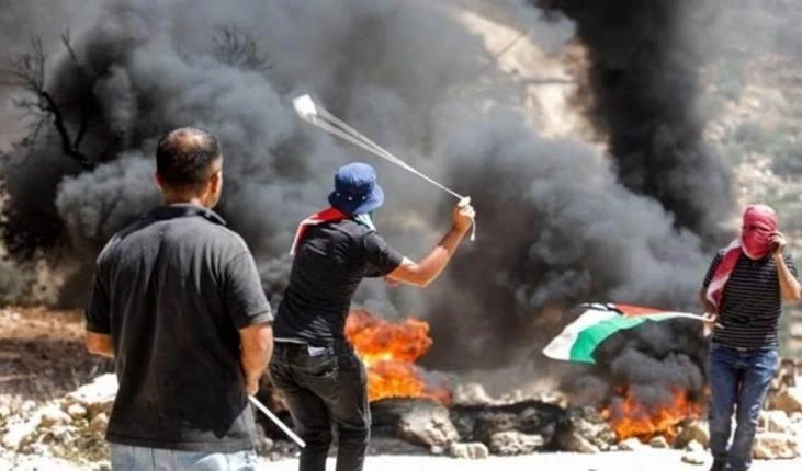 Hamas pide la continuación del enfrentamiento al ocupante para frustrar sus planes de asentamiento.