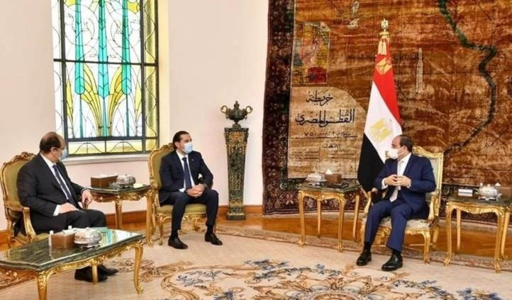 Presidente egipcio recibe a Hariri y apoya esfuerzos para formar el gobierno libanés.