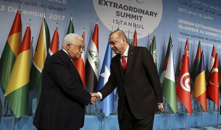 Medio israelí: Abbas instó a Erdogan a llamar a Herzog.