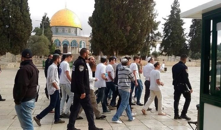Condenas árabes y palestinas del asalto a Al Aqsa