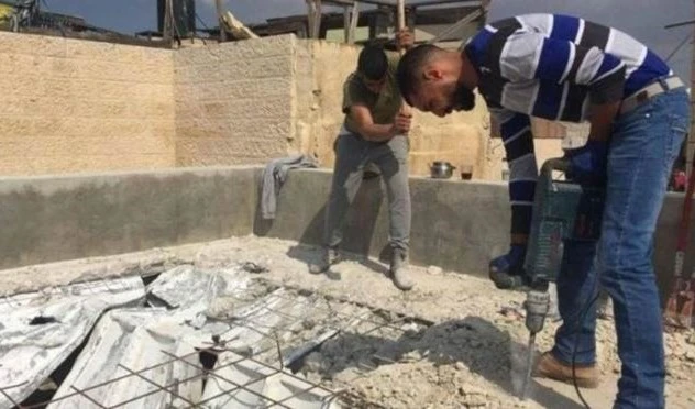 Ocupante israelí obliga a un jerosolimitano a demoler su casa