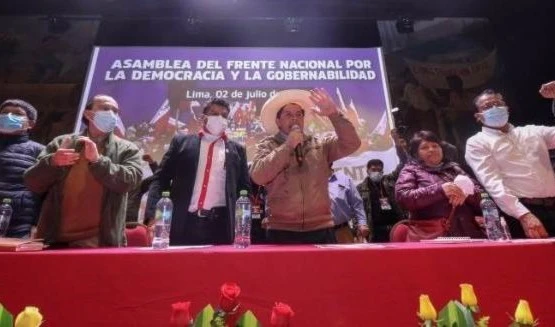 Perú: Convocado hoy paro nacional para exigir proclamación de Pedro Castillo