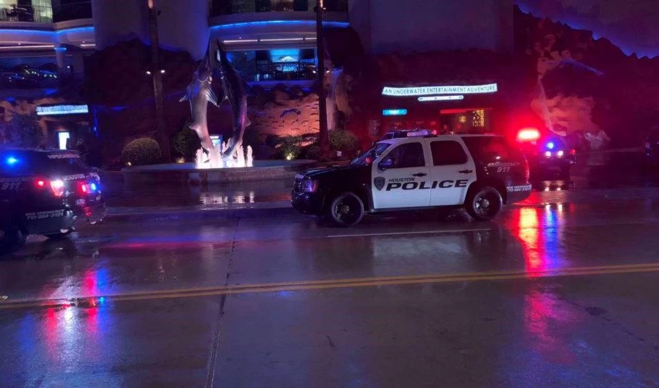 Dos muertos y un herido en un tiroteo en Texas.