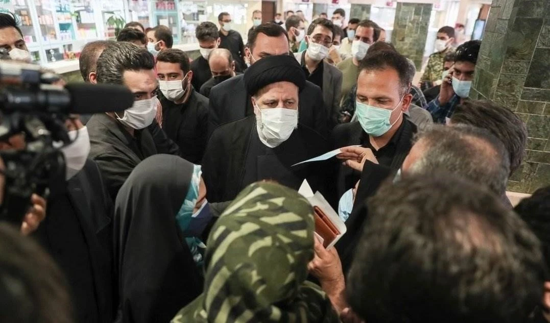 Raisi: Todas las capacidades del gobierno se han movilizado para combatir el Covid-19.