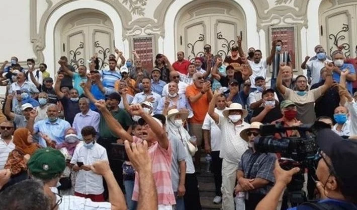 Túnez: dos manifestaciones, una a favor y otra en contra de las medidas de Saied Túnez: dos manifestaciones, una a favor y otra en contra de las medidas de Saied