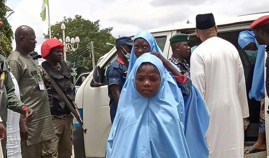 Secuestran a 73 estudiantes en noroeste de Nigeria.