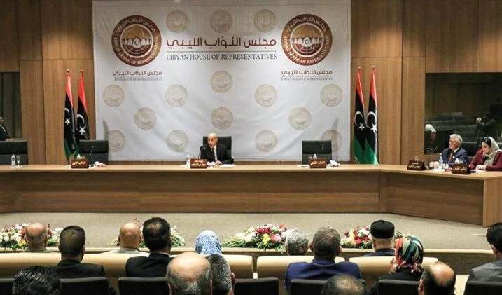 Sesión del Parlamento libio.
