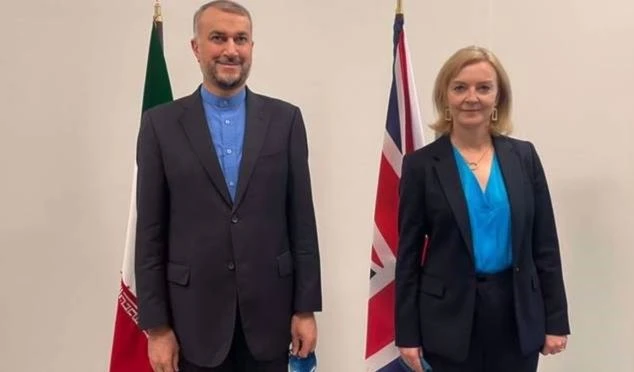 Irán critica inacción europea ante movimientos de EE.UU. contra el acuerdo nuclear.