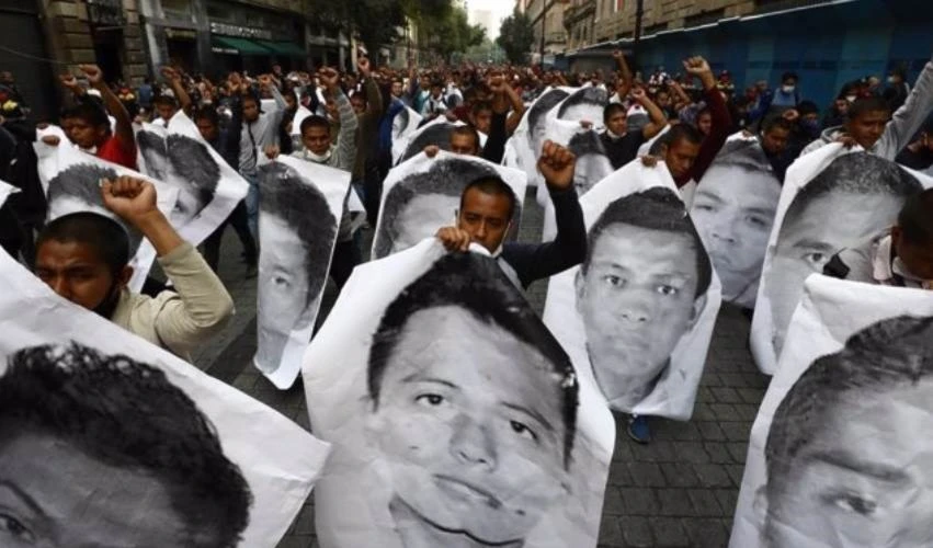 López Obrador pide a "Israel" extraditar a uno de los torturadores del caso Ayotzinapa.