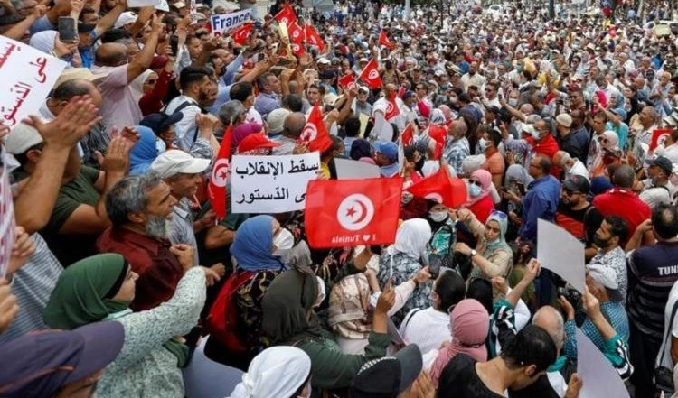 Protestas en Túnez contra las decisiones del presidente Kais Saied