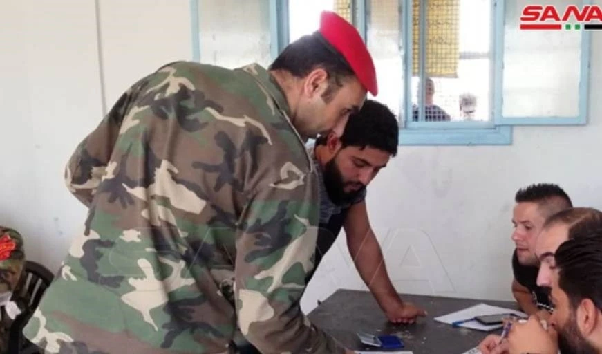 Decenas de armados se entregan al ejército sirio en la Cuenca del Yarmouk/Deraa.