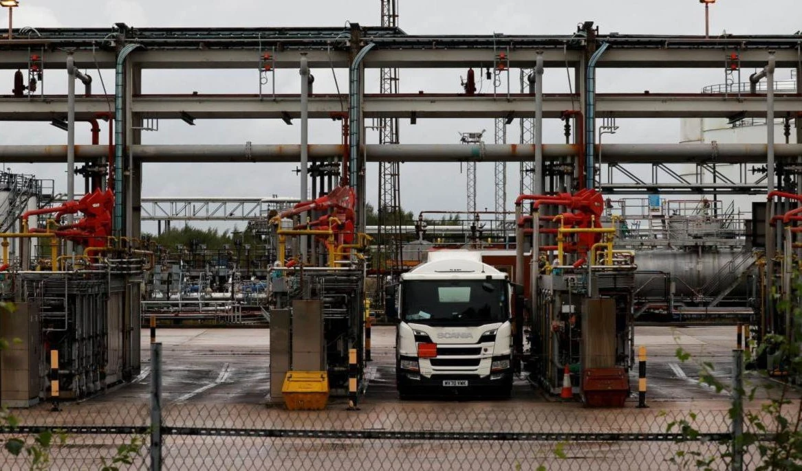 Reino Unido: Falta de previsión tras el Brexit, provoca crisis de combustible