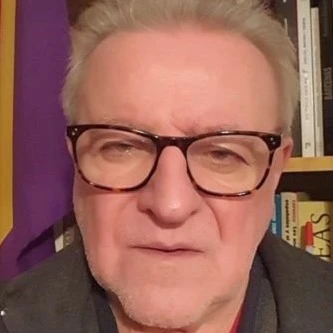 Víctor Arrogante, escritor y periodista español.