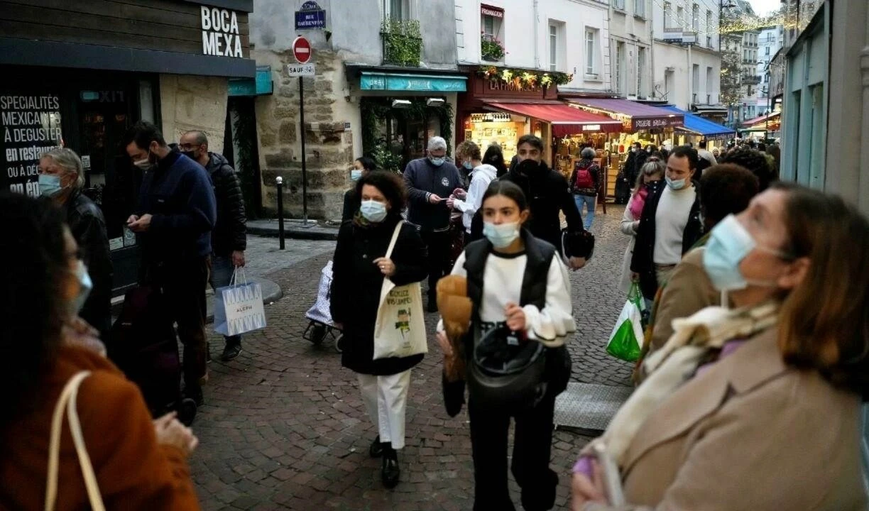 Francia supera los 10 millones de contagios de COVID-19.