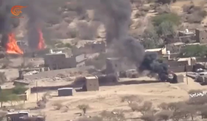 Fuerzas yemeníes bombardean sitios de la coalición saudí en Shabwa.