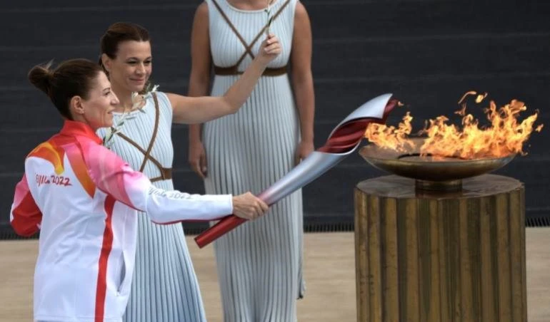 Beijing-2022 acorta recorrido de llama olímpica por COVID-19