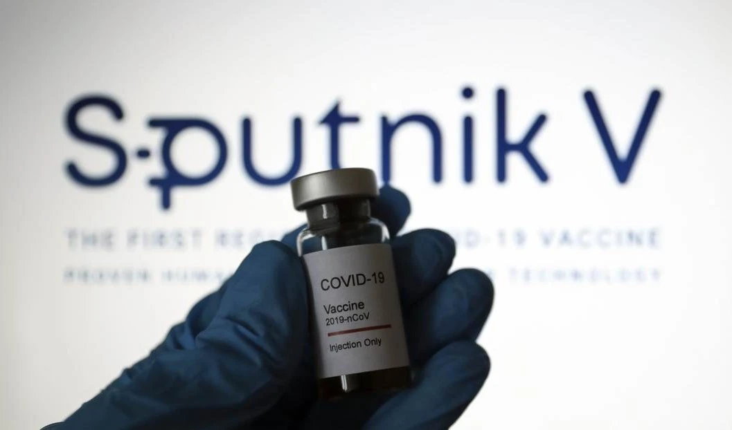 Director del centro que desarrolló Sputnik V advierte que ómicron no será el fin de la pandemia