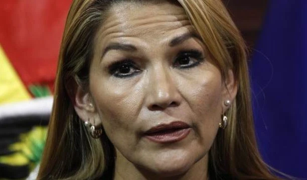 Jeanine Añez pide a Bolsonaro que aclare que nunca se encontraron en secreto