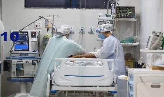 Más del 80 % de ocupación de camas por COVID-19 en Brasil