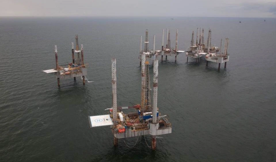 Anulan subasta de petróleo en el Golfo de México por impacto climático
