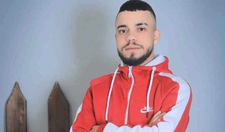 El joven palestino Bakir Hashash muere durante los enfrentamientos con la ocupación israelí.