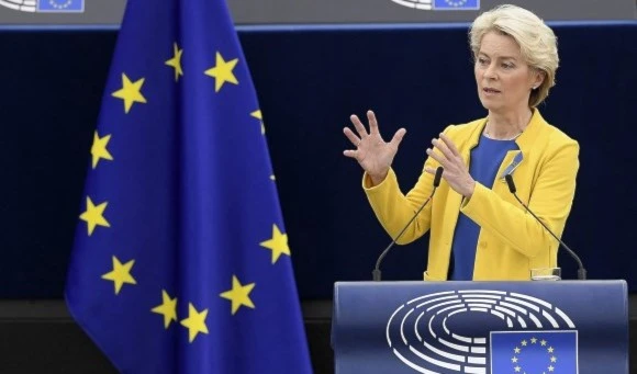 La presidenta de la Comisión de la UE, Ursula von der Leyen, tiene toda una serie de medidas diversas para la regulación del mercado del gas.