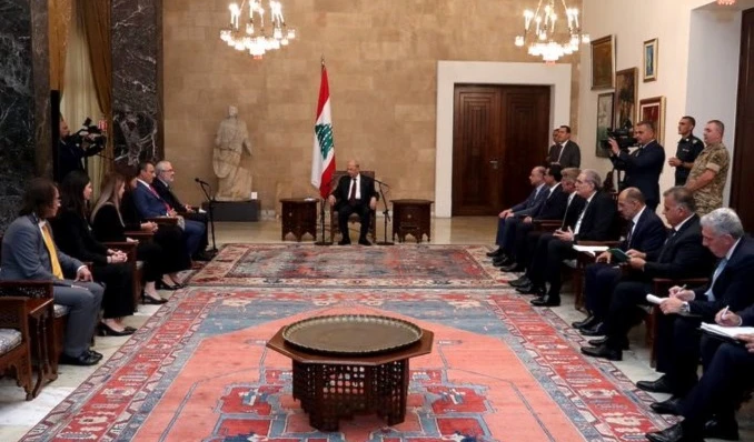 El presidente libanés Michel Aoun recibió a los representantes chipriotas.