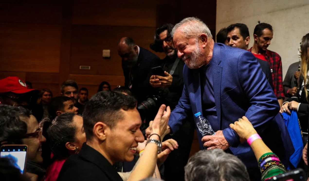 Lula da Silva llama a derrotar a la extrema derecha en Brasil