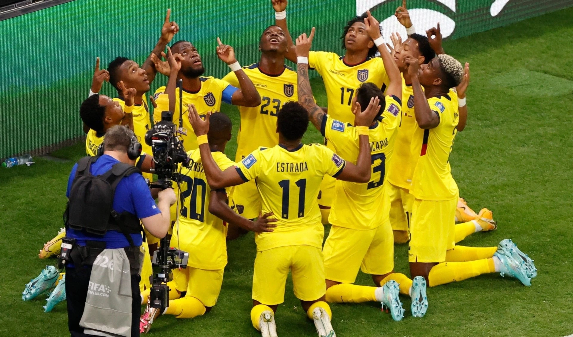 Ecuador vence a Qatar en el partido inaugural del Qatar 2022