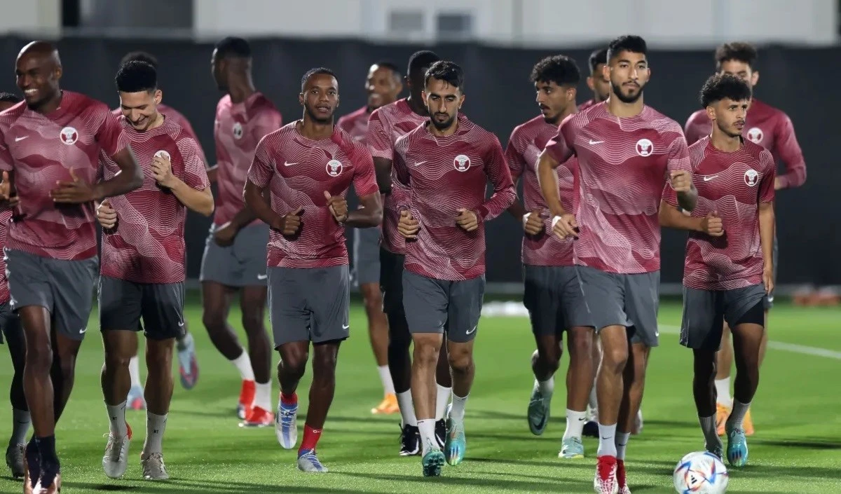 Ecuador contra la historia, Qatar tira de cábalas en su Mundial