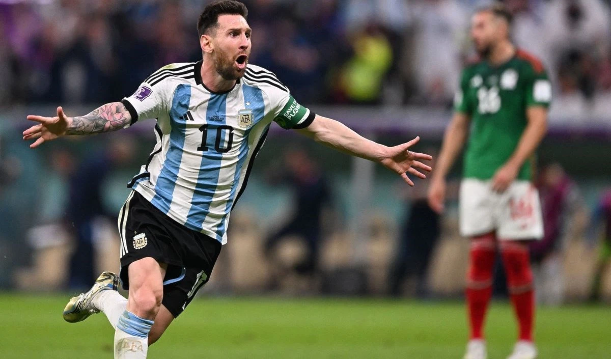 Messi frotó la lámpara, Argentina sigue viva en Qatar