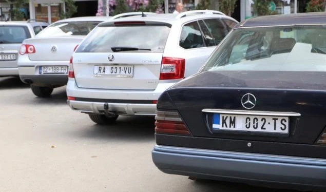 La exigencia de cambio de matrículas automovilística de serbias a kosovares es un conflicto que aún no llega a su fin.